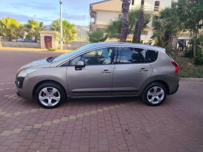 Peugeot 3008 1.6 HDi 110CV Business (3)