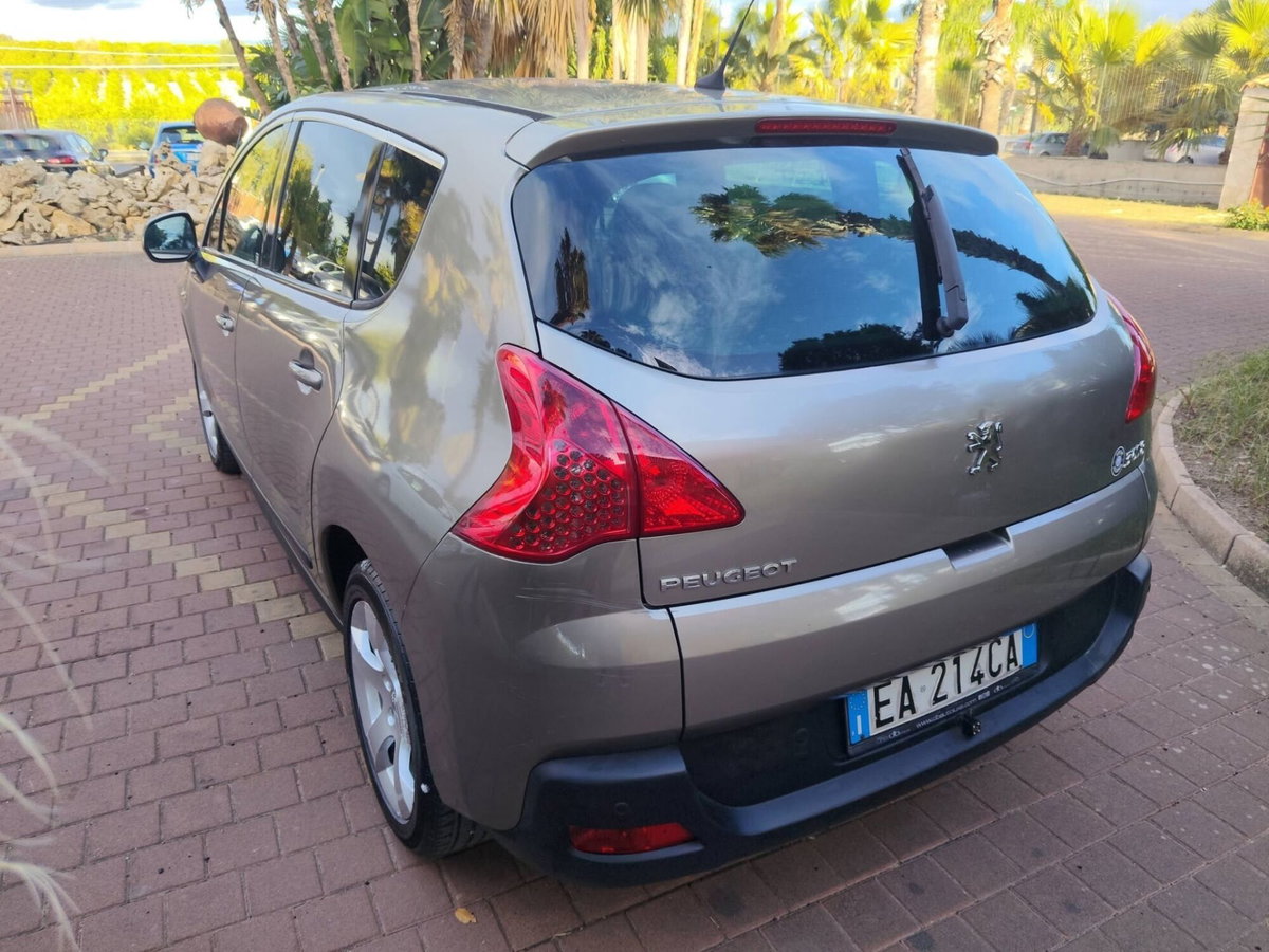 Peugeot 3008 1.6 HDi 110CV Business (6)