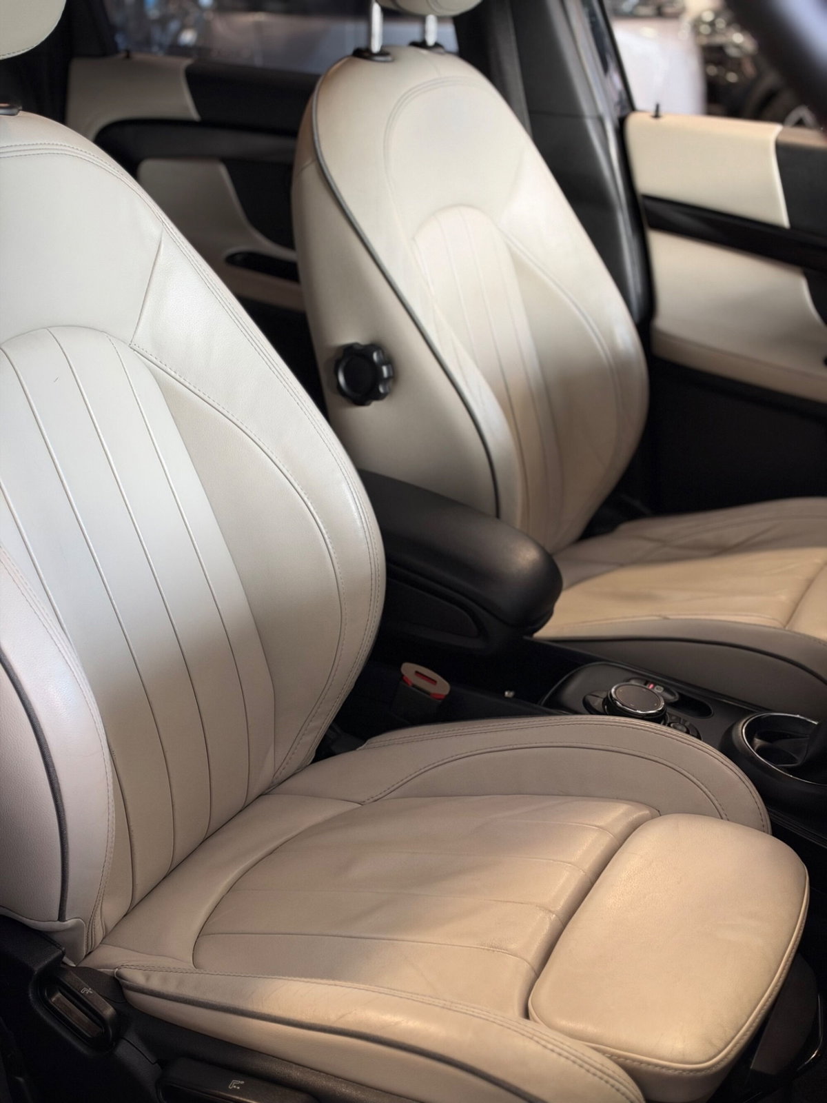 MINI Mini Countryman 2.0 Cooper D Hype Countryman (12)