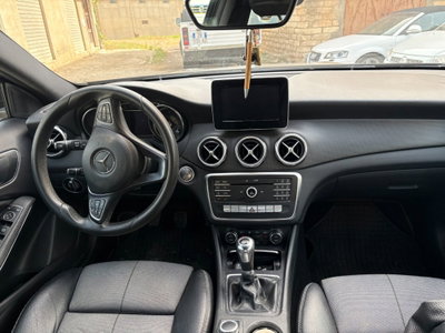 Mercedes-Benz GLA SUV 180 d Sport (10)