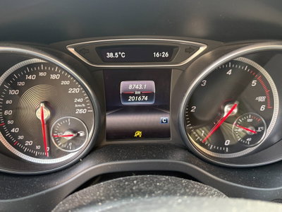 Mercedes-Benz GLA SUV 180 d Sport (13)