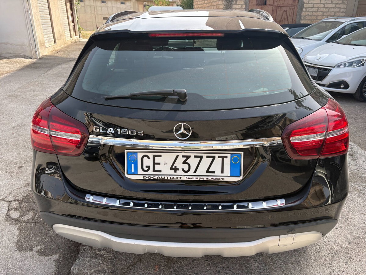 Mercedes-Benz GLA SUV 180 d Sport (5)