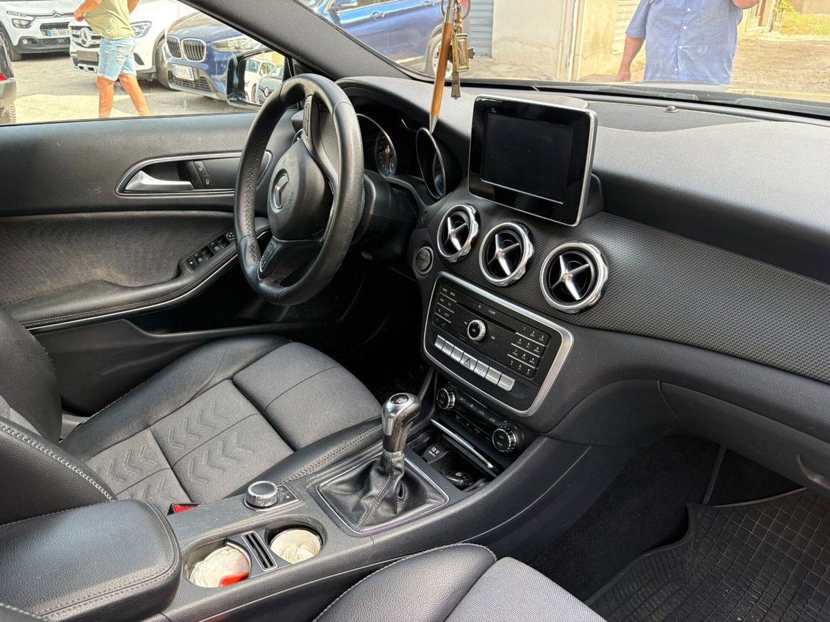 Mercedes-Benz GLA SUV 180 d Sport (7)