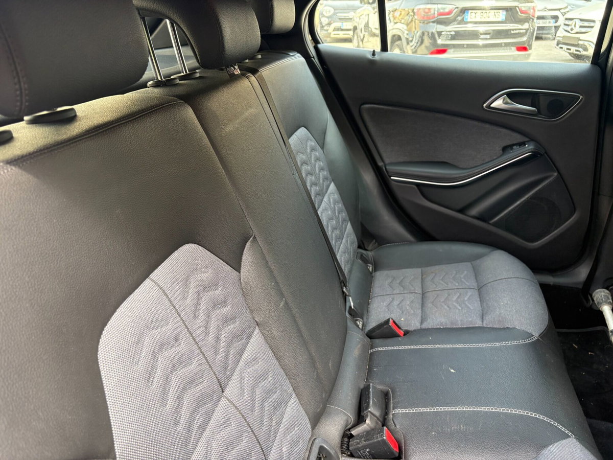 Mercedes-Benz GLA SUV 180 d Sport (8)