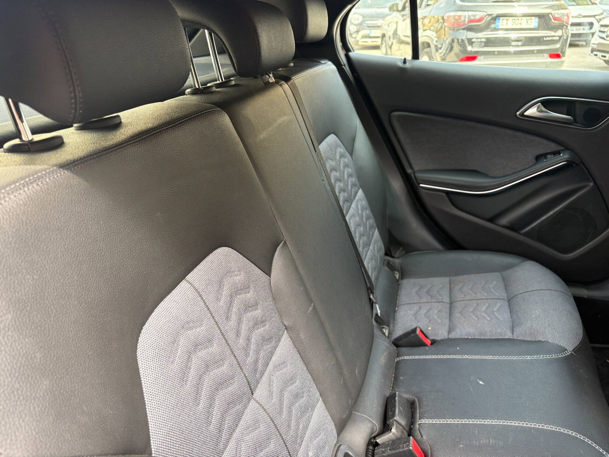 Mercedes-Benz GLA SUV 180 d Sport (9)