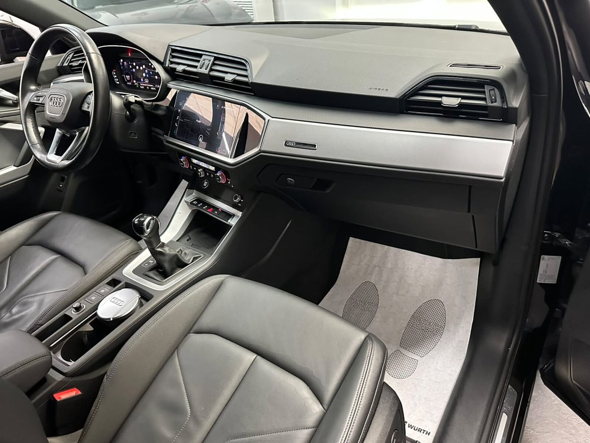 Audi Q3 35 TDI quattro S tronic Business Advanced (17)