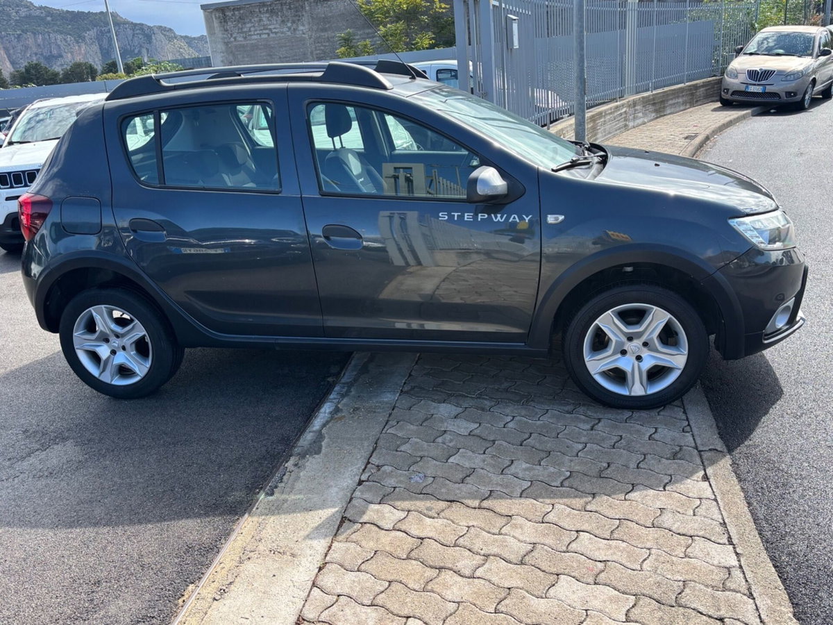 Dacia Sandero Stepway 1.5 dCi 8V 90CV (5)