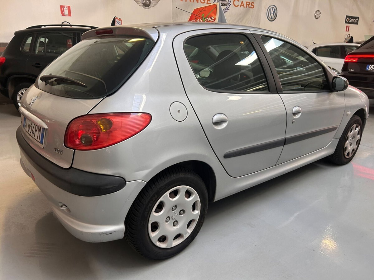 Peugeot 206 5p. XT (3)