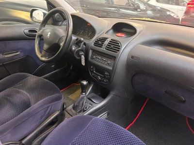 Peugeot 206 5p. XT (7)