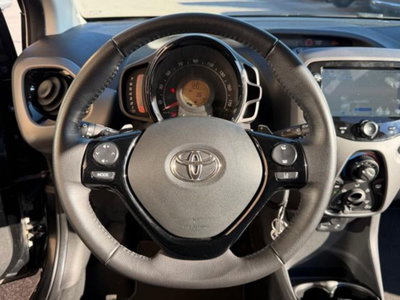 Toyota Aygo Connect 1.0 VVT-i 72 CV 5 porte x-cool MMT (12)