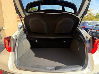 Toyota Toyota C-HR 2.0 Hybrid E-CVT Lounge (6)