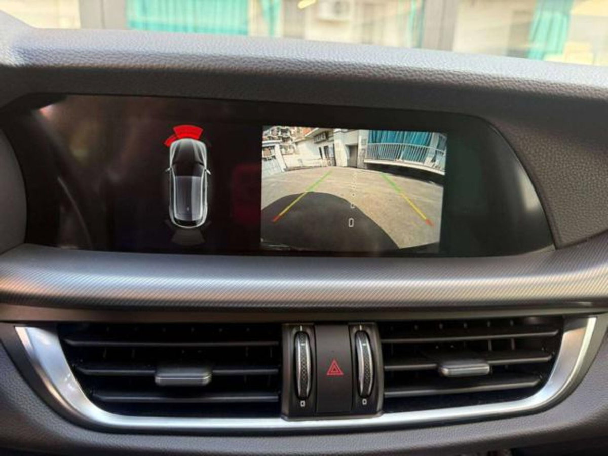 Alfa Romeo Stelvio 2.2 t Veloce Q4 210cv auto (17)