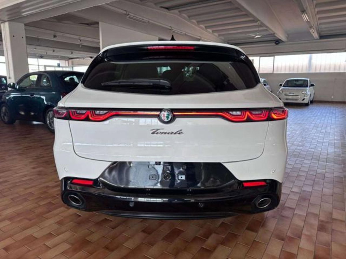 Alfa Romeo Tonale 1.3 phev Veloce Q4 280cv at6 (5)