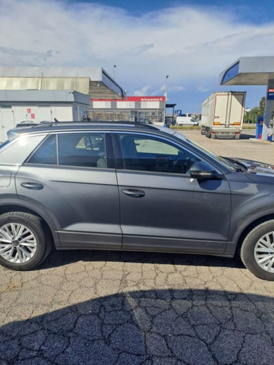 Volkswagen T-Roc 2.0 tdi Life 115cv (4)