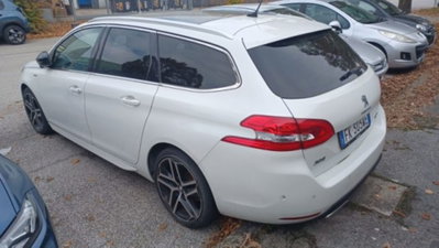 Peugeot 308 SW BlueHDi 150 S&S EAT6 GT Line (2)