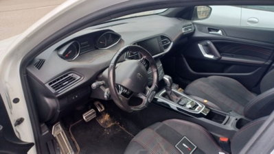 Peugeot 308 SW BlueHDi 150 S&S EAT6 GT Line (6)