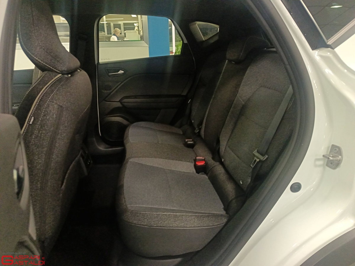Renault Captur 1.2 eco-g Techno 120cv (7)