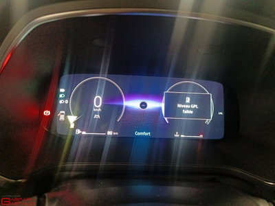 Renault Captur 1.2 eco-g Techno 120cv (12)