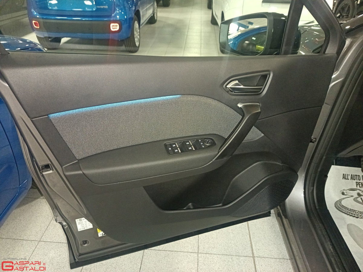 Renault Captur 1.2 eco-g Techno 120cv (9)