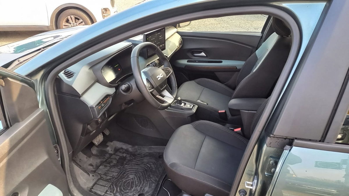 Dacia Jogger 1.8 hybrid Extreme 155cv auto (5)