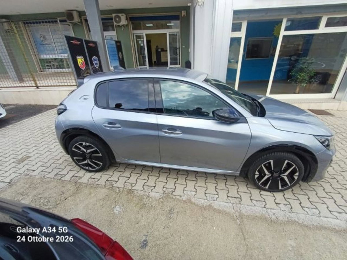 Peugeot 208 PureTech 100 Stop&Start 5 porte GT (7)