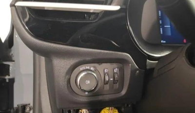 Opel Corsa 1.2 hybrid Corsa 100cv dct6 (13)