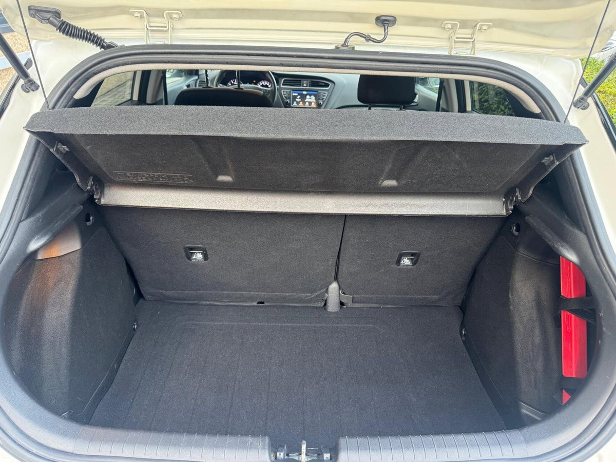 Hyundai i20 1.2 5 porte Connectline (14)