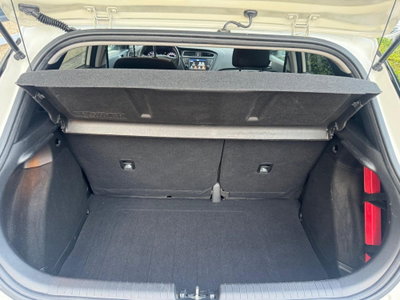 Hyundai i20 1.2 5 porte Connectline (14)