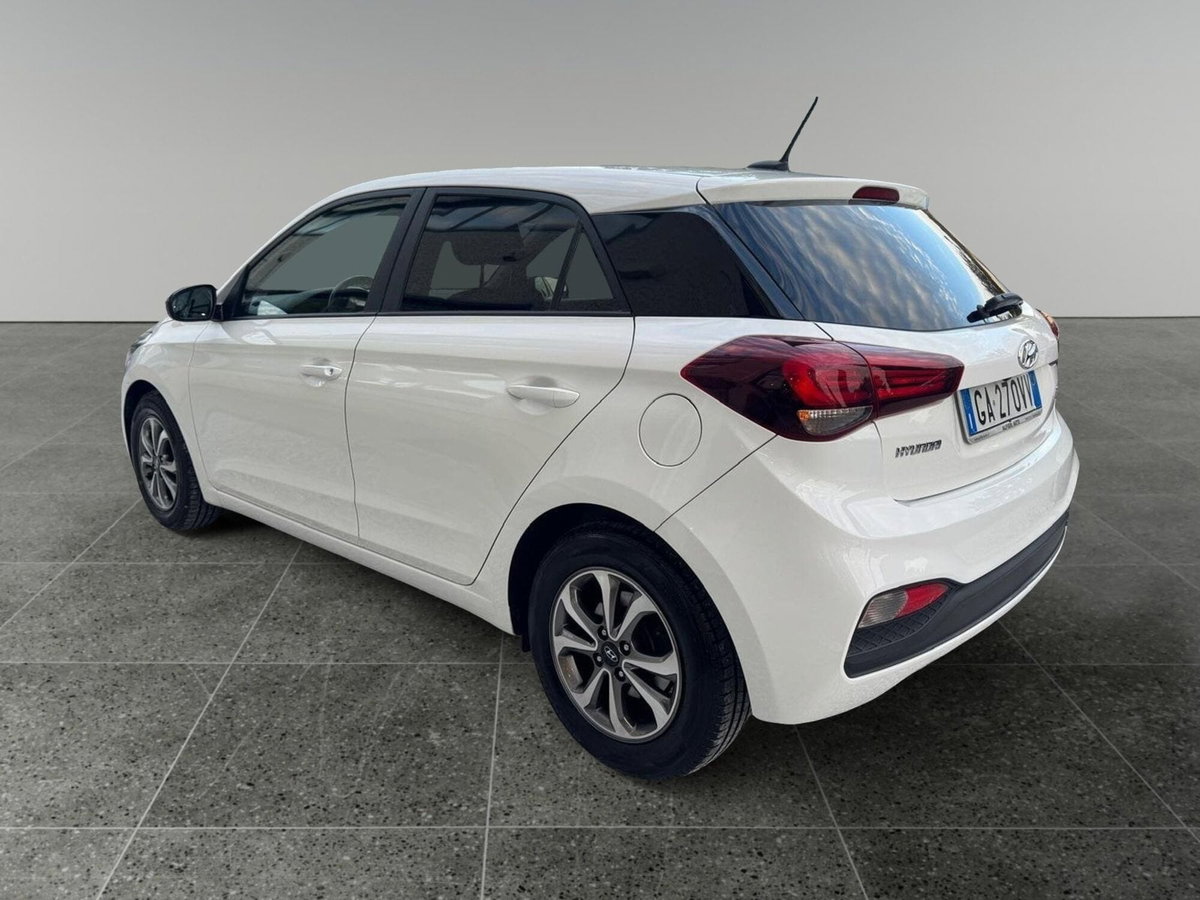 Hyundai i20 1.2 5 porte Connectline (4)