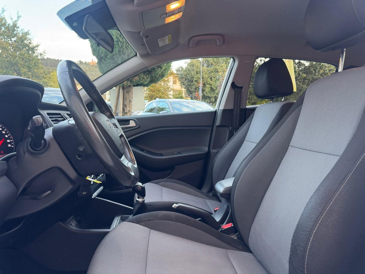 Hyundai i20 1.2 5 porte Connectline (8)