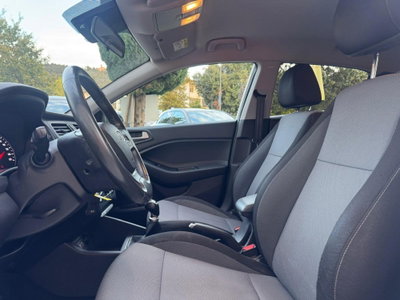 Hyundai i20 1.2 5 porte Connectline (8)