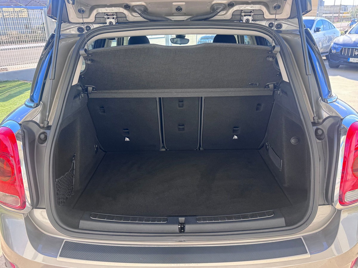 MINI Mini Countryman 2.0 Cooper D Essential Countryman (14)