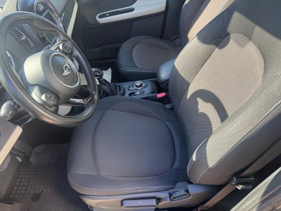 MINI Mini Countryman 2.0 Cooper D Essential Countryman (15)