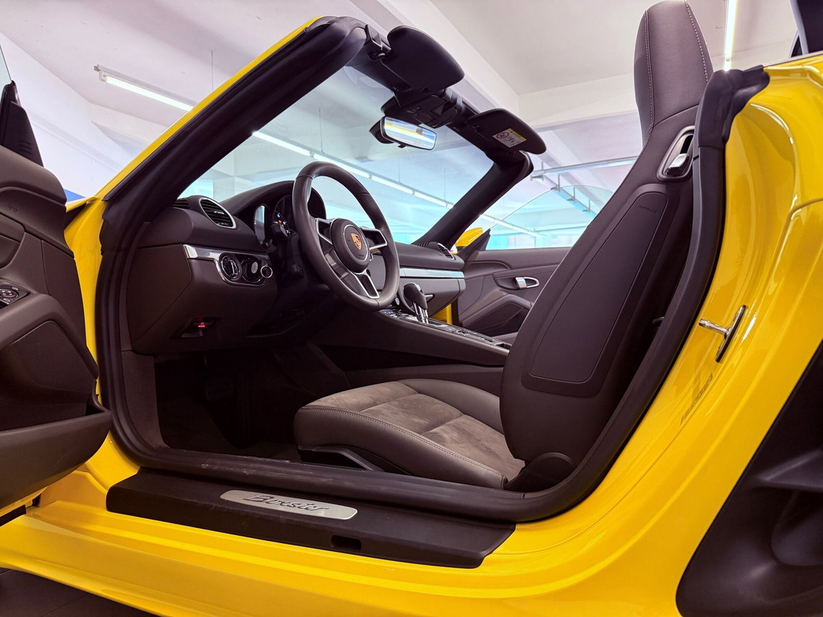 Porsche 718 Boxster  Boxster 2.0 300cv (13)