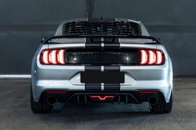 Ford Mustang Coupé Fastback 2.3 EcoBoost (5)