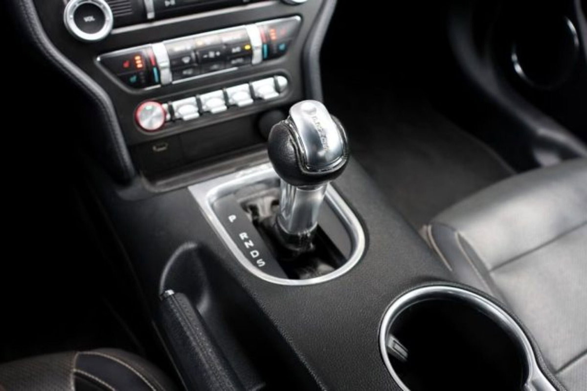 Ford Mustang Coupé Fastback 2.3 EcoBoost (18)