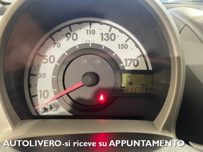 Toyota Aygo 1.0 12V VVT-i 5 porte Griffe (14)