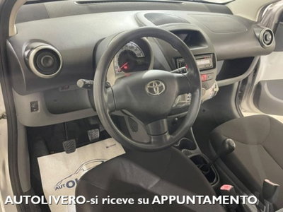 Toyota Aygo 1.0 12V VVT-i 5 porte Griffe (6)