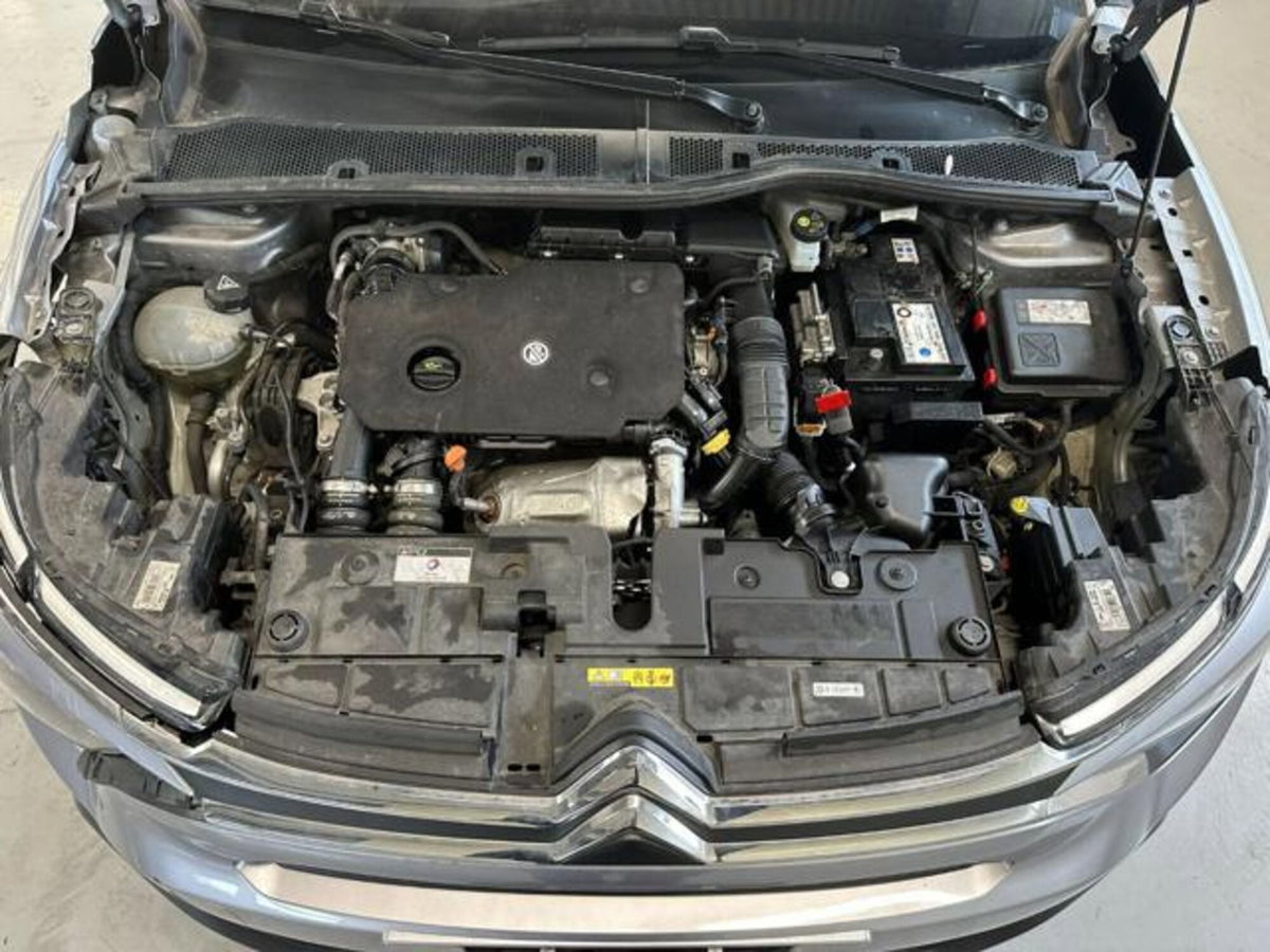 Citroen C4 BlueHDi 130 S&S EAT8 Feel Pack (9)