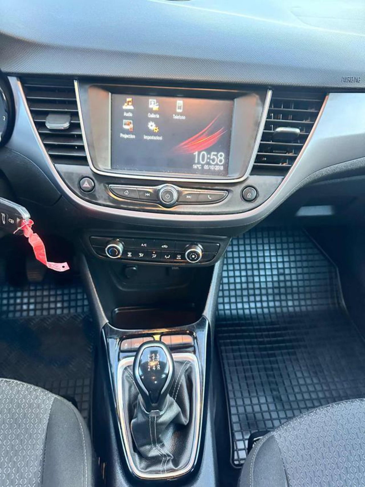 Opel Crossland X 1.2 12V Innovation (17)