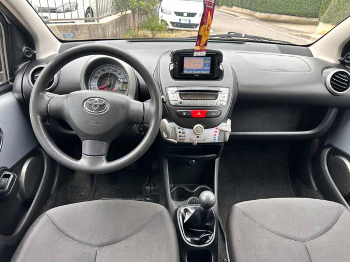 Toyota Aygo 1.0 12V VVT-i 5 porte Active Connect (14)