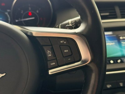 Jaguar E-Pace 2.0D 150 CV AWD aut. R-Dynamic (15)