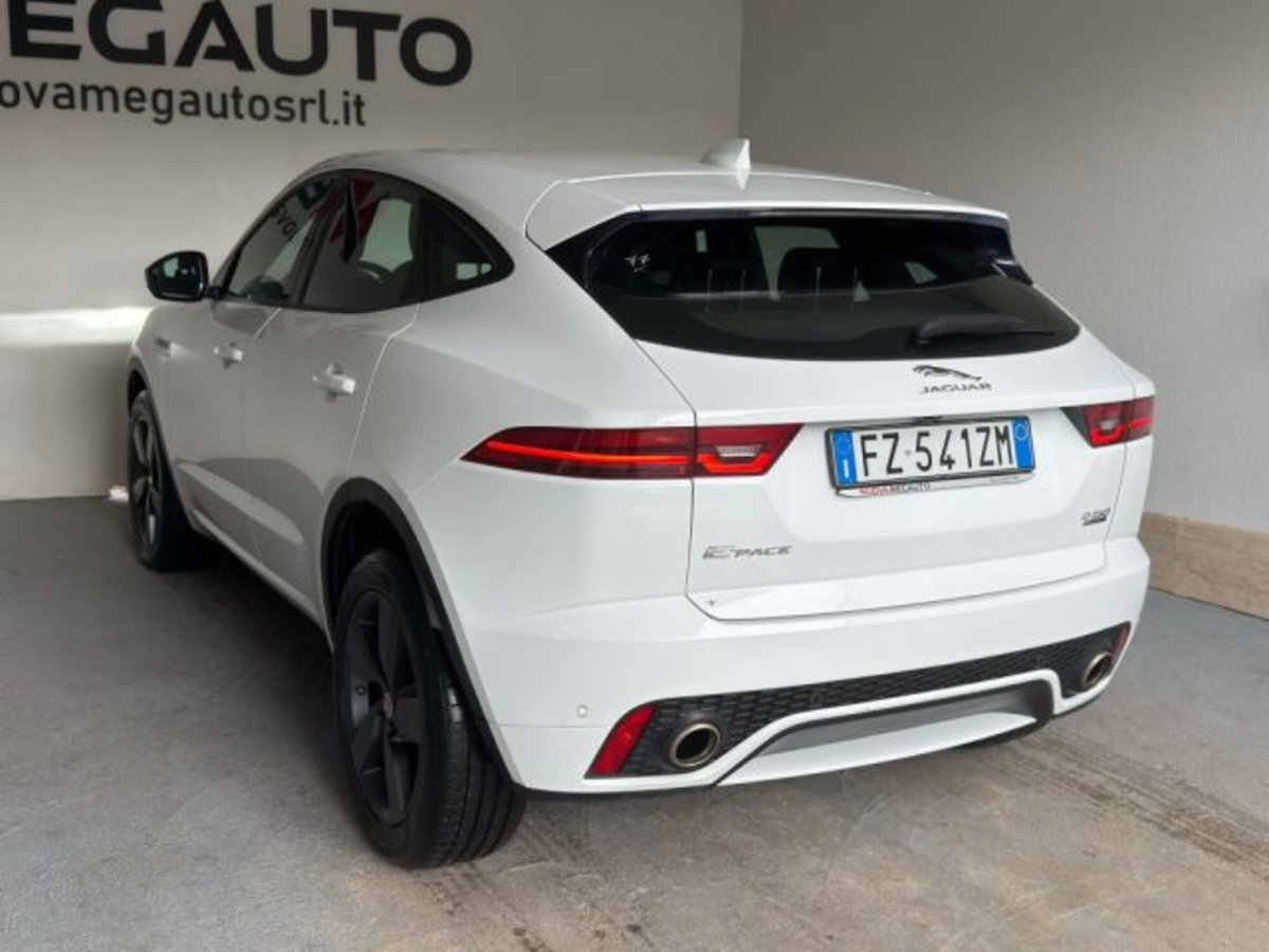 Jaguar E-Pace 2.0D 150 CV AWD aut. R-Dynamic (7)
