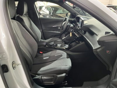 Peugeot 2008 PureTech 100 S&S Allure Navi Pack (11)