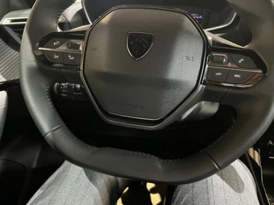 Peugeot 2008 PureTech 100 S&S Allure Navi Pack (12)