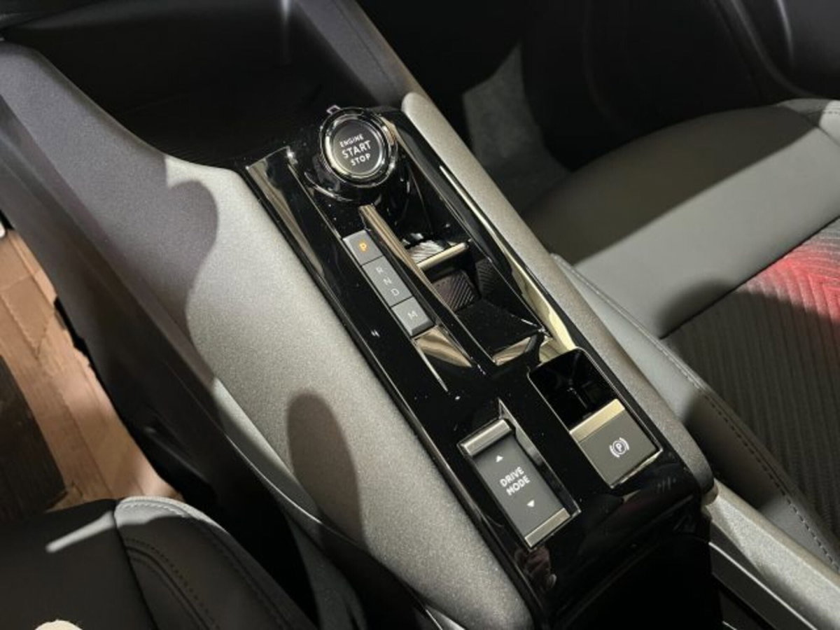 Alfa Romeo Junior 1.2 ibrida Sport Speciale 145cv edct6 (17)