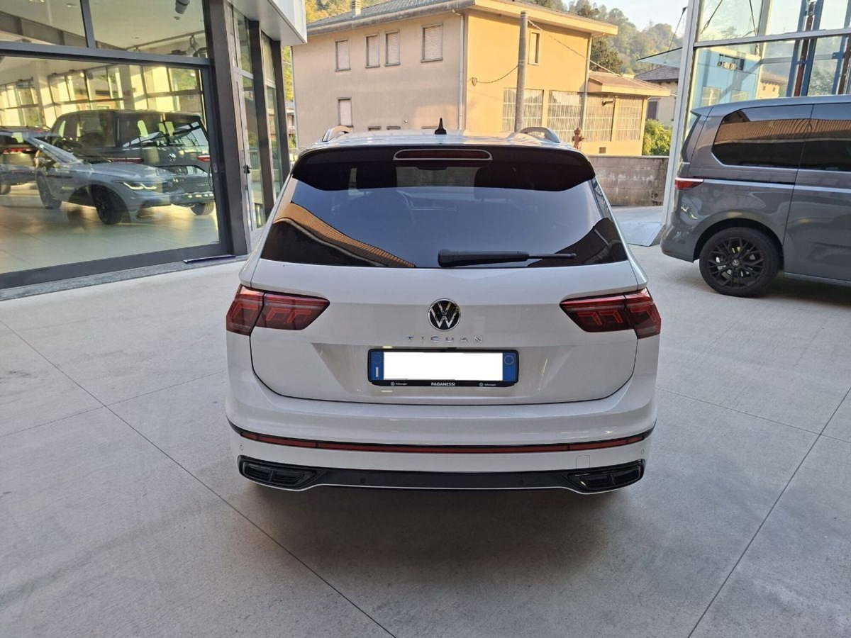 Volkswagen Tiguan Allspace 2.0 tdi R-Line 150cv dsg (4)