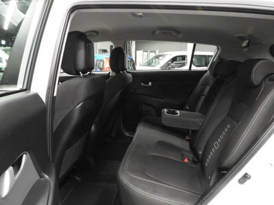 Kia Sportage 1.7 CRDI VGT 2WD Active (20)