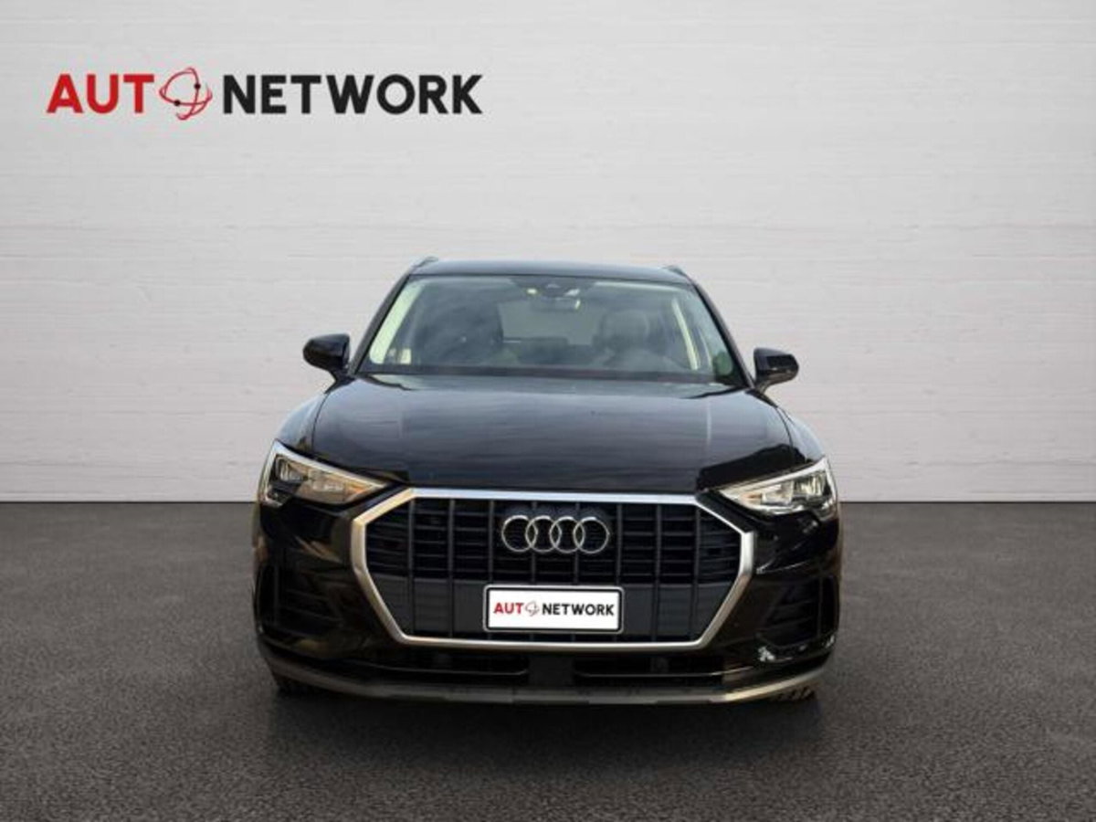 Audi Q3 35 TDI quattro S tronic Business (5)