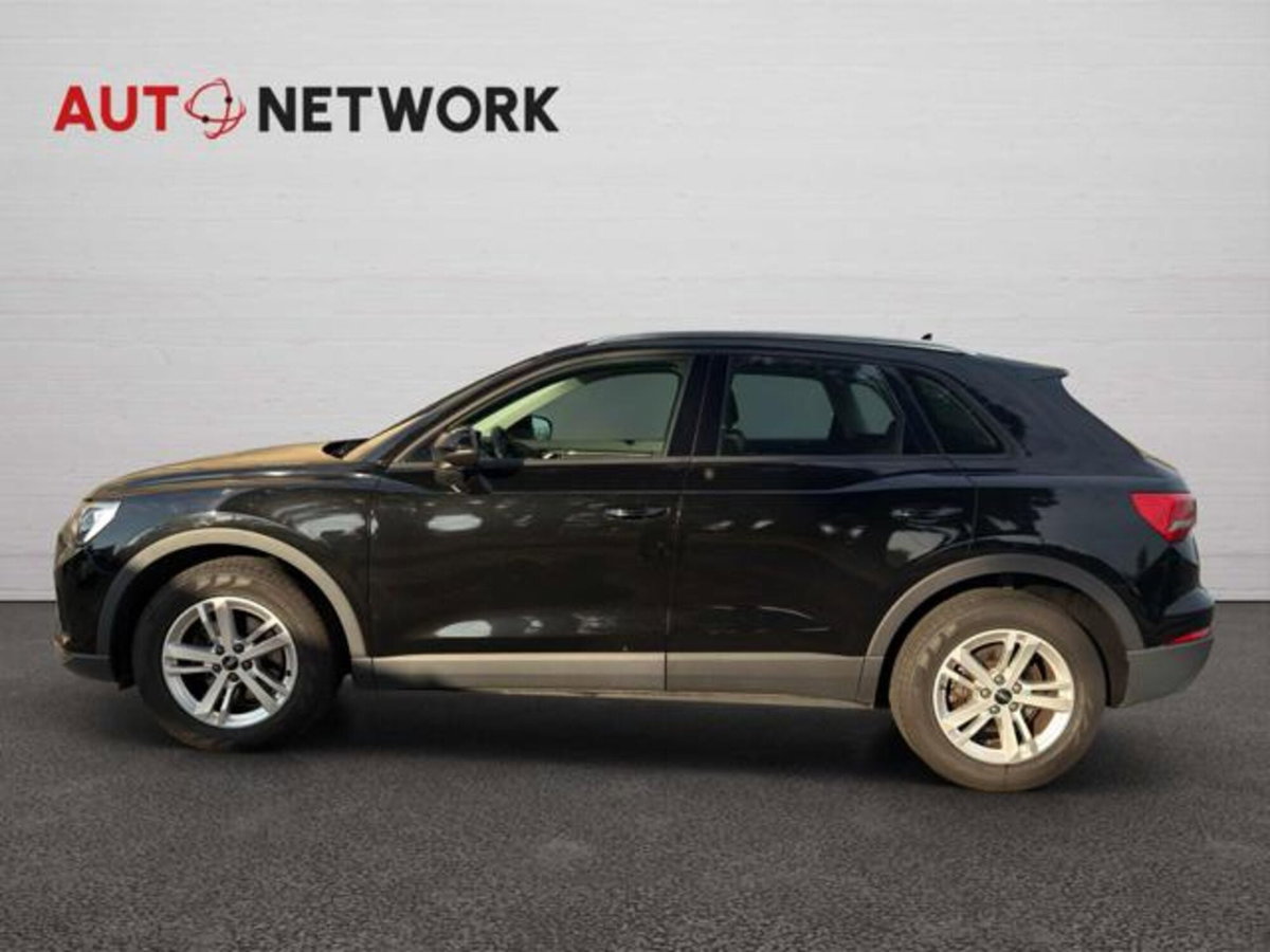 Audi Q3 35 TDI quattro S tronic Business (7)